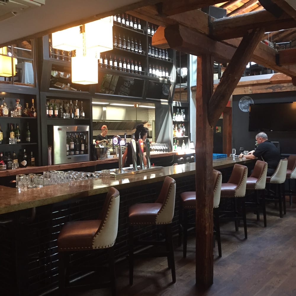 Magia 10 Photos & 12 Reviews Italian 295 Rue SaintCharles Ouest