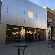 Stores in vintage faire mall — photo 11