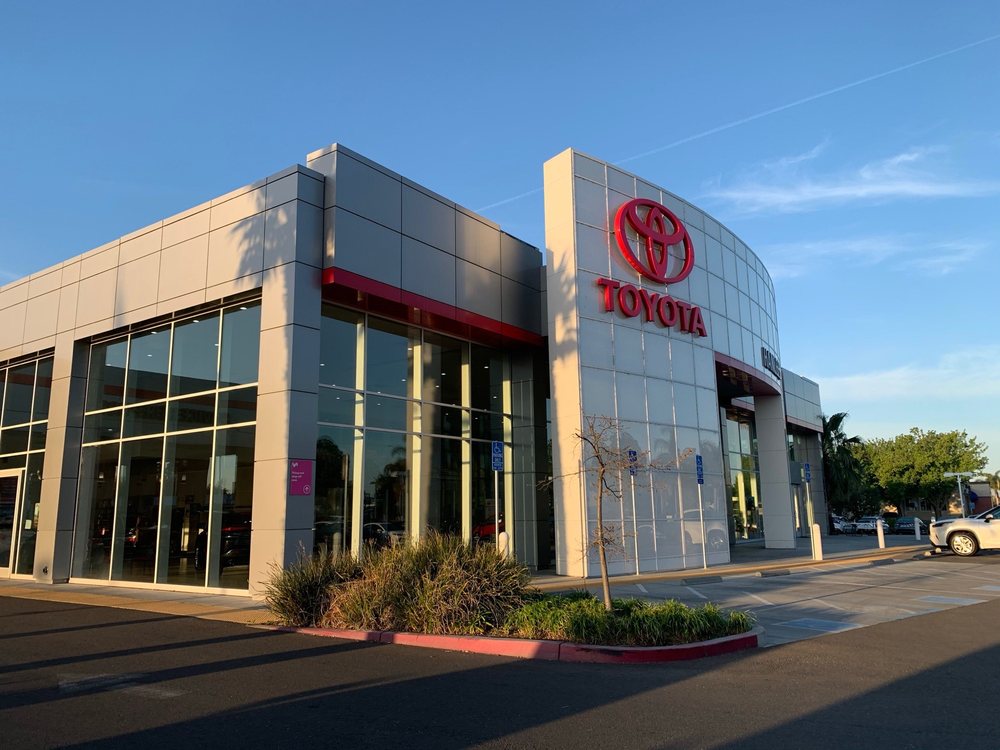 Hanlees Davis Toyota - Service