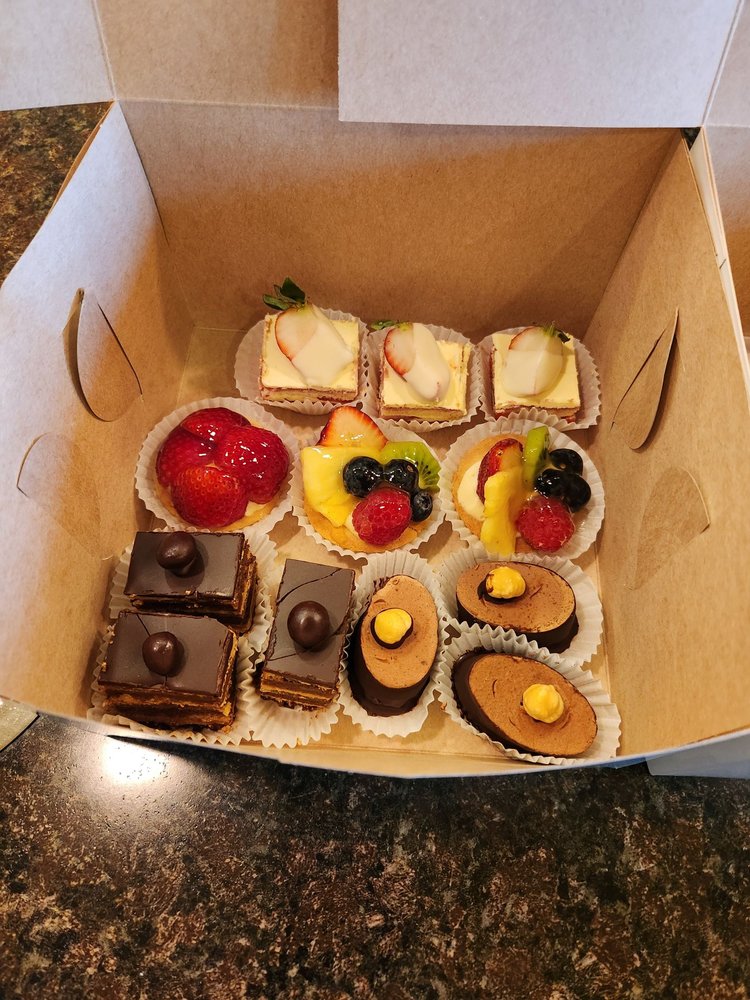 Janina's Fine Desserts