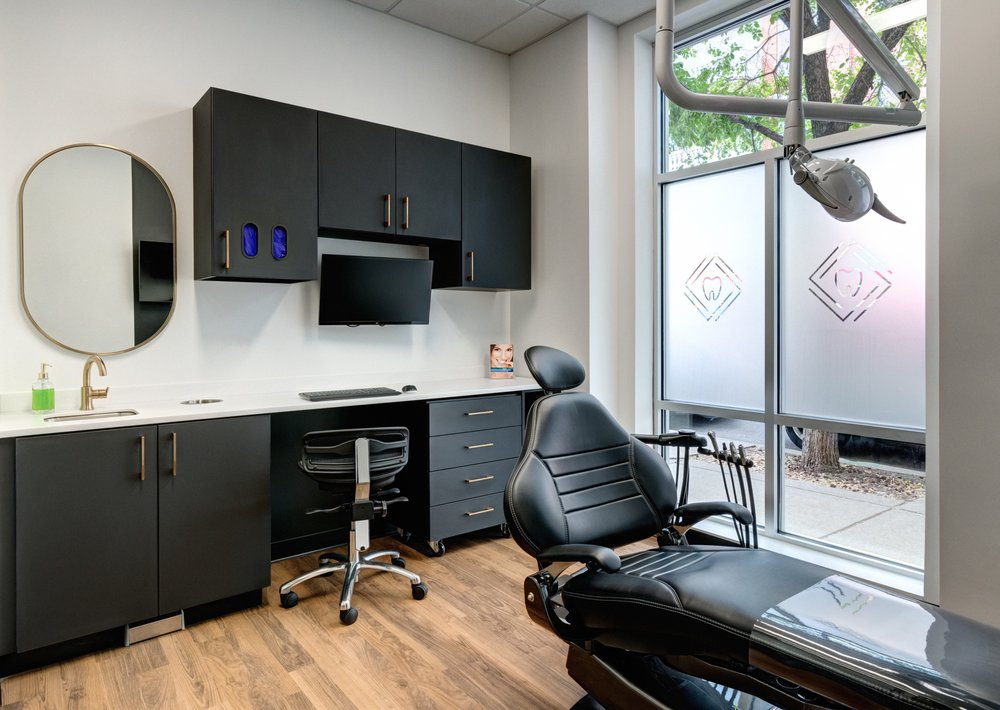 image of business Lincoln Dental Lounge