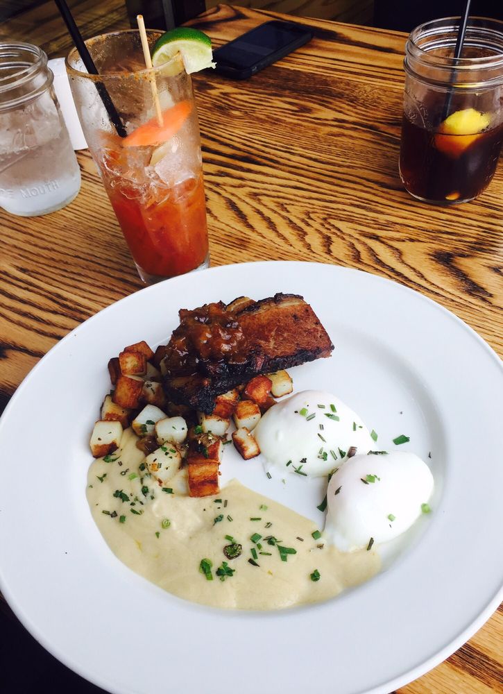Restaurants In Traverse City Yelp Smoke And Porter Public House