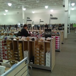 dsw designer shoe warehouse 19 photos shoe stores dsw designer shoe warehouse duluth mn