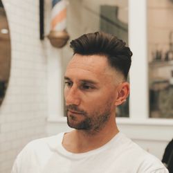Reborn Blow Dry Bar Barber 17 Photos Men S Hair Salons 117