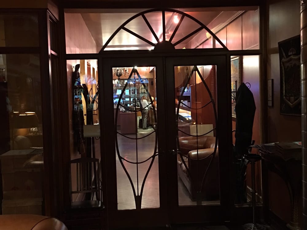 La Casa Del Habano