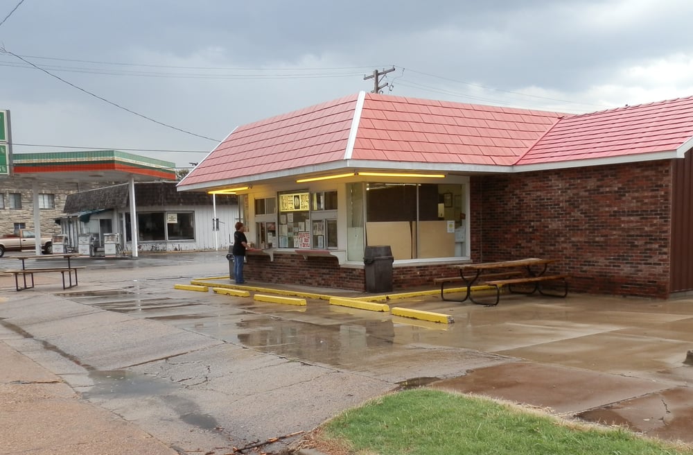 Chaffee Drive In Restaurants 200 S Main St, Chaffee, MO