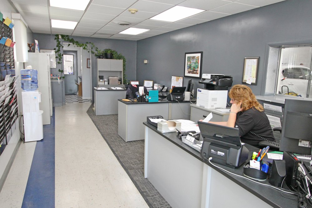 Pritz Auto Body - East York