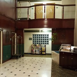 Guesthouse Inn Suites 53 Photos 21 Reviews Hotels 501 Photo Of Guesthouse Inn Suites Kelso Wa United States Lobby