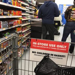 Walmart Supercenter - Tienda departamental - 2795 North Rd Walmart Supercenter - Tienda departamental - 2795 North Rd
