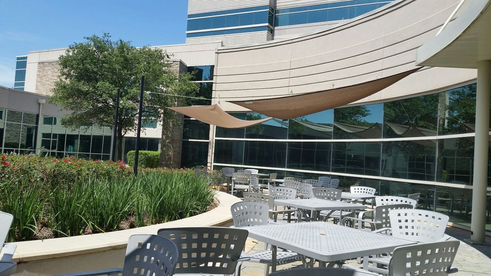 One Of The Patio Around Hospital Cafe Yelp Photo Of Memorial Hermann Katy Hospital Tx United States One