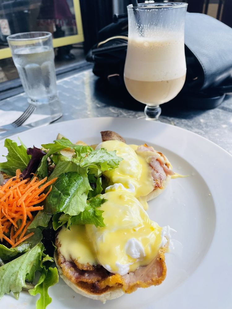 Sarah's Cafe & Bar