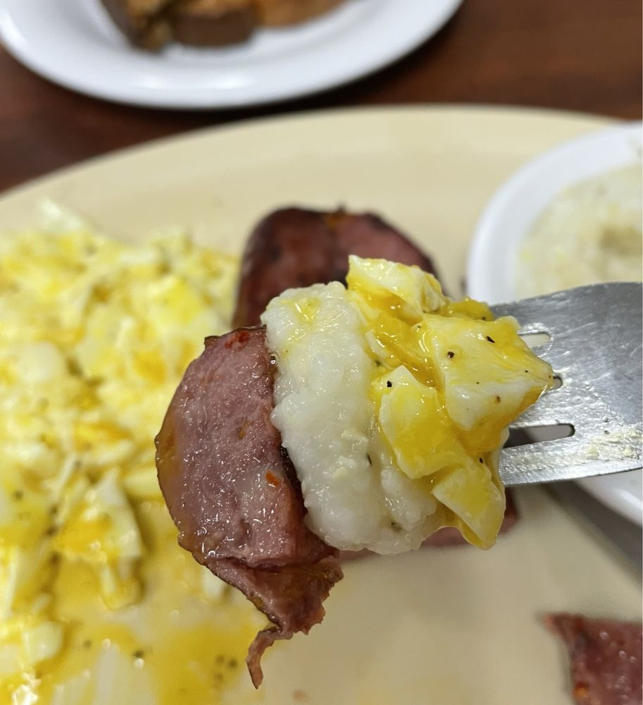 Mama B’s Diner