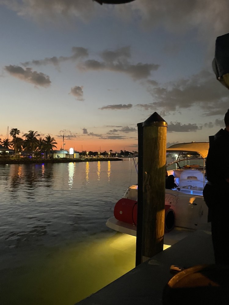 Billy's Stone Crab - Market