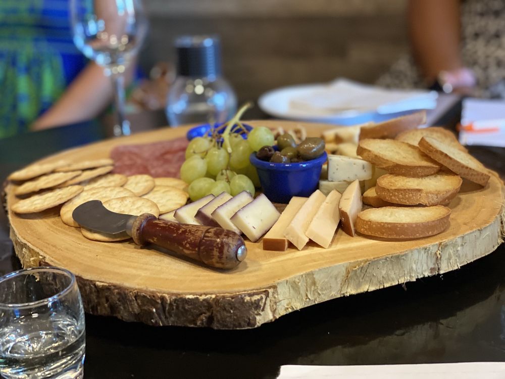 The Alcove Wine & Beer