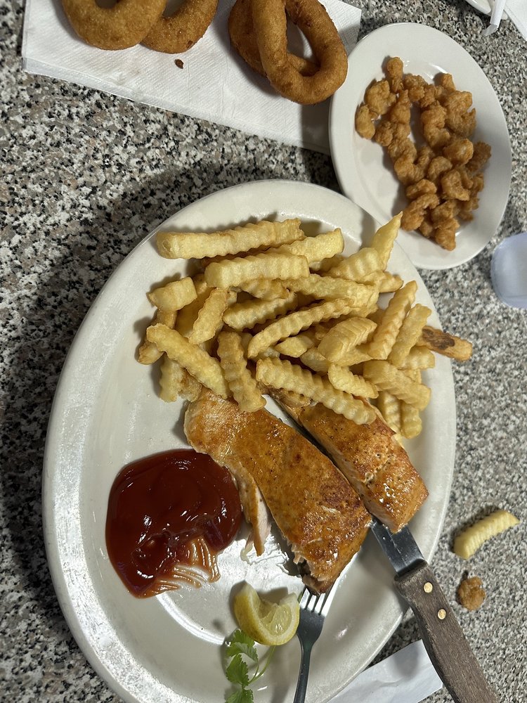 Mayflower XVI Seafood Restaurant