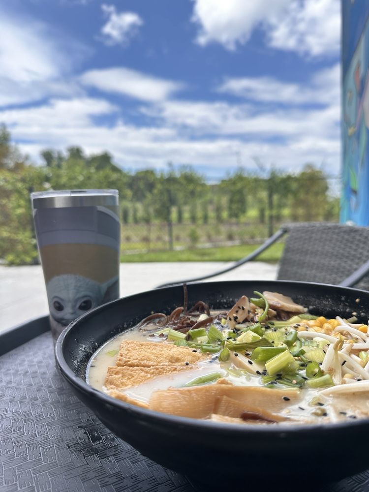 Poke Burri - Winter Garden