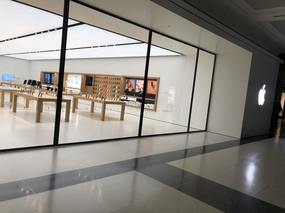 Apple Store 39 Photos & 36 Reviews Computers 301 S Hills Village, Pittsburgh, PA Phone