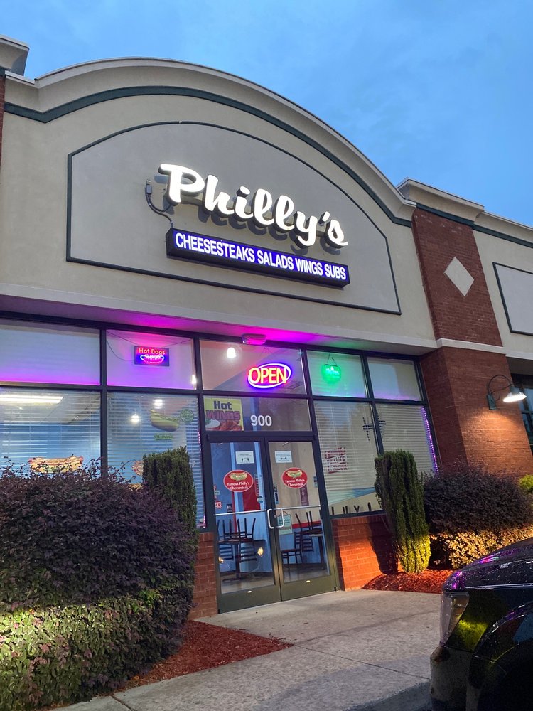 Famous Phillys Cheesesteak