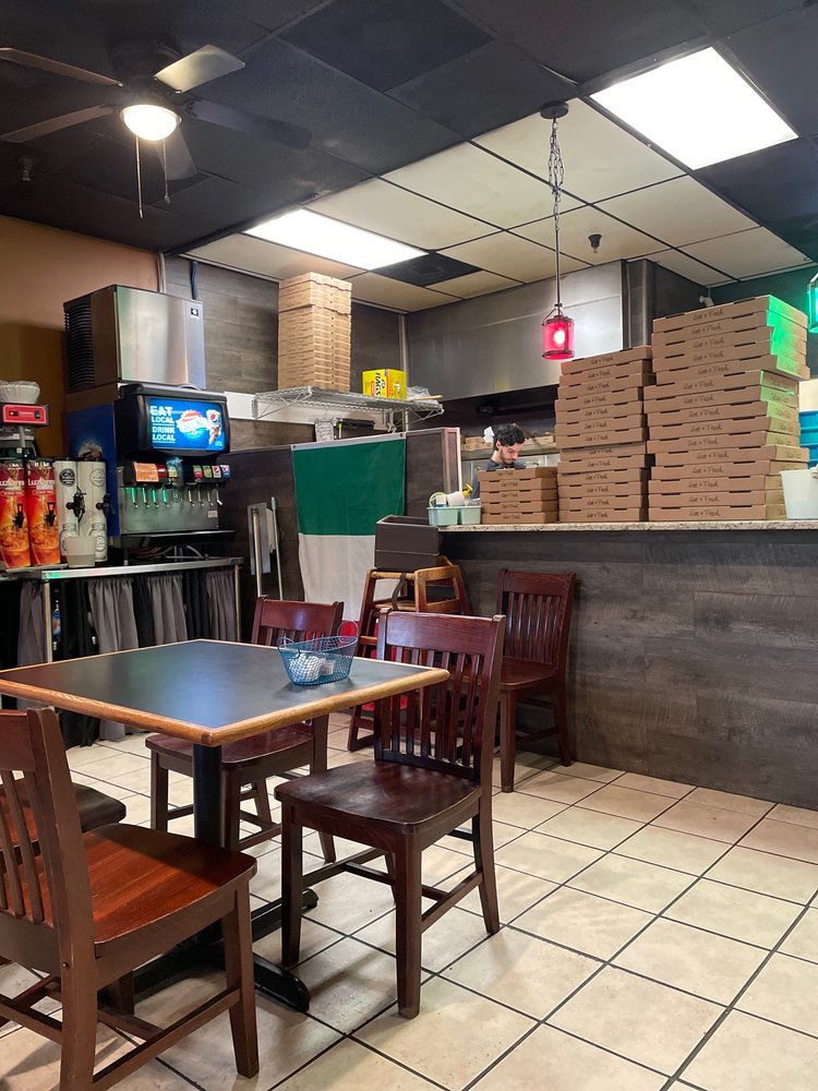 La Piazza Italian Restaurant