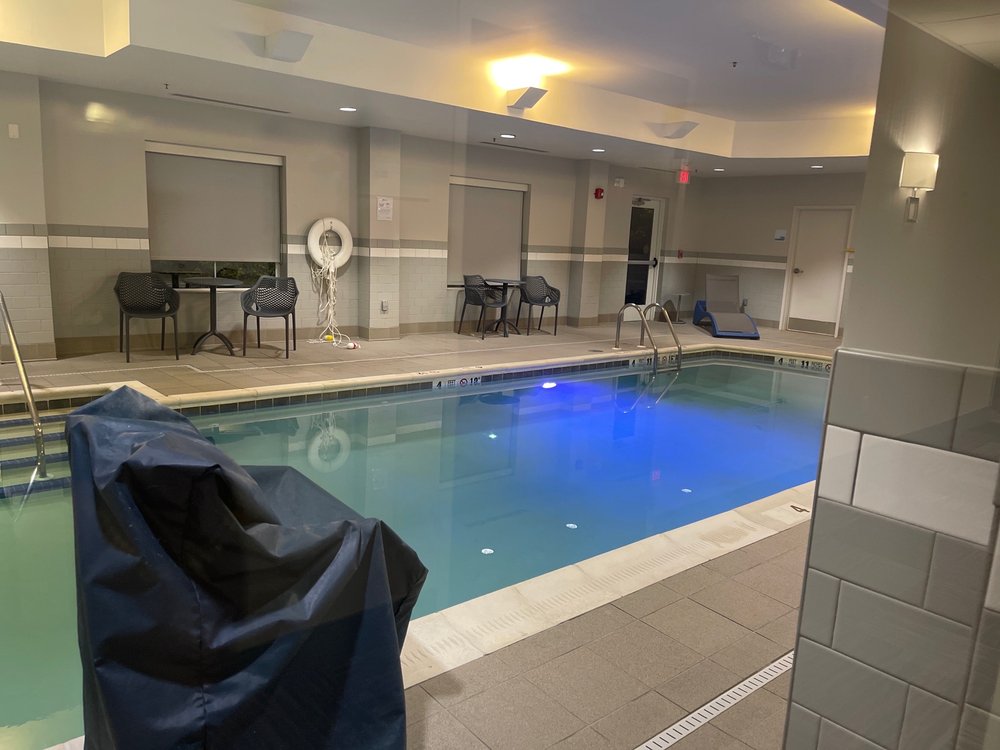 Holiday Inn Express & Suites Utica