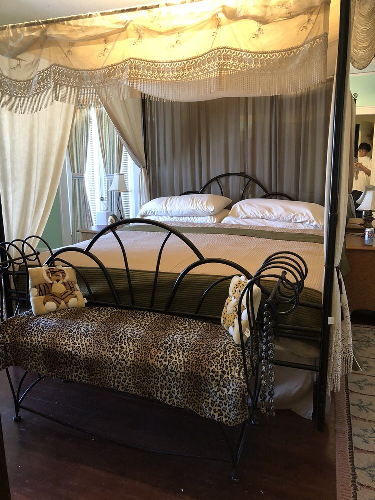 Avenue O Bed and Breakfast 22 Photos & 21 Reviews Bed & Breakfast