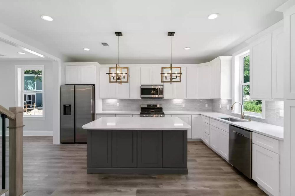 image of business Savi Flooring & Tile