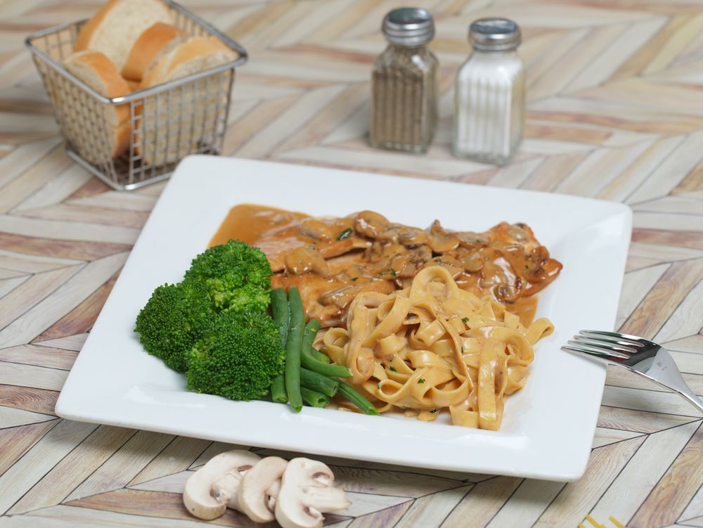 Pastaloni Italian Cuisine, Garden City Roadtrippers