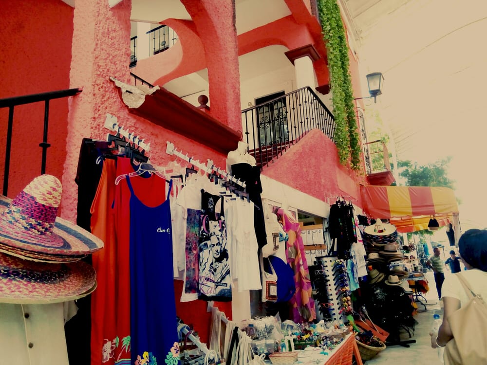 Plaza Bonita 30 Photos & 16 Reviews Shopping Centers XelHa S/N, Supermanzana 28, Cancún