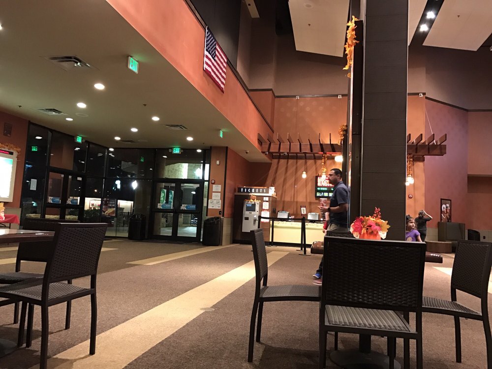Cinemark Movie Bistro Edinburg