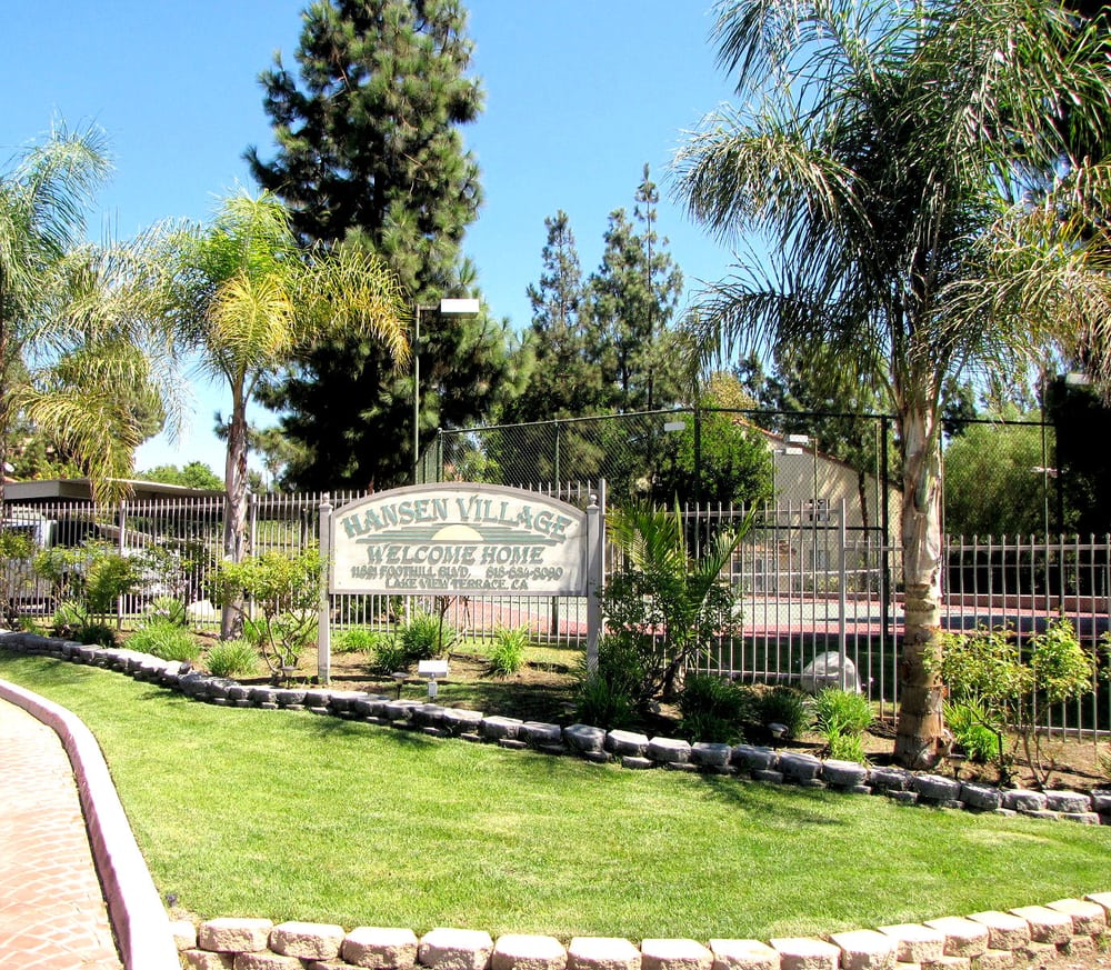 Hansen Village Apartments 11821 Foothill Blvd, Lake View Terrace