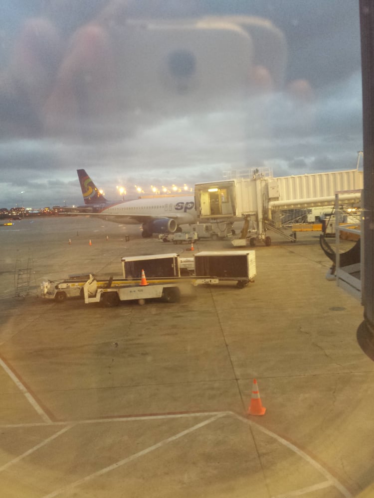 O Hare Airport... Spirit Airlines Yelp