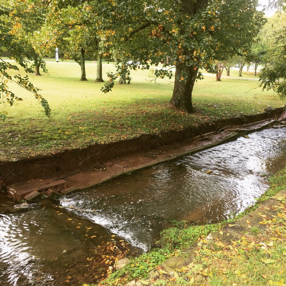 image of business Charlie Jones Construction