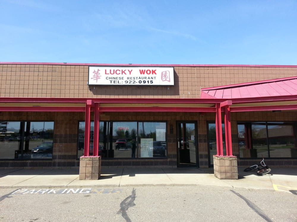 Lucky Wok Chinese 255 E McCauley Dr, Uhrichsville, OH Restaurant
