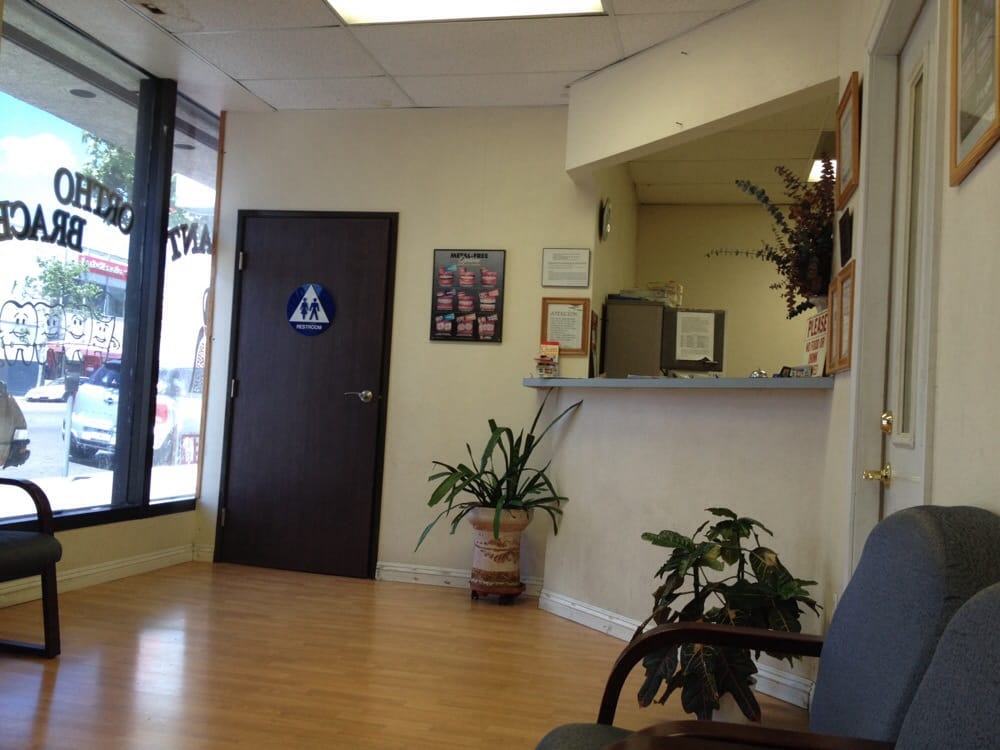 image of business Myunghoon Kwak, DDS.