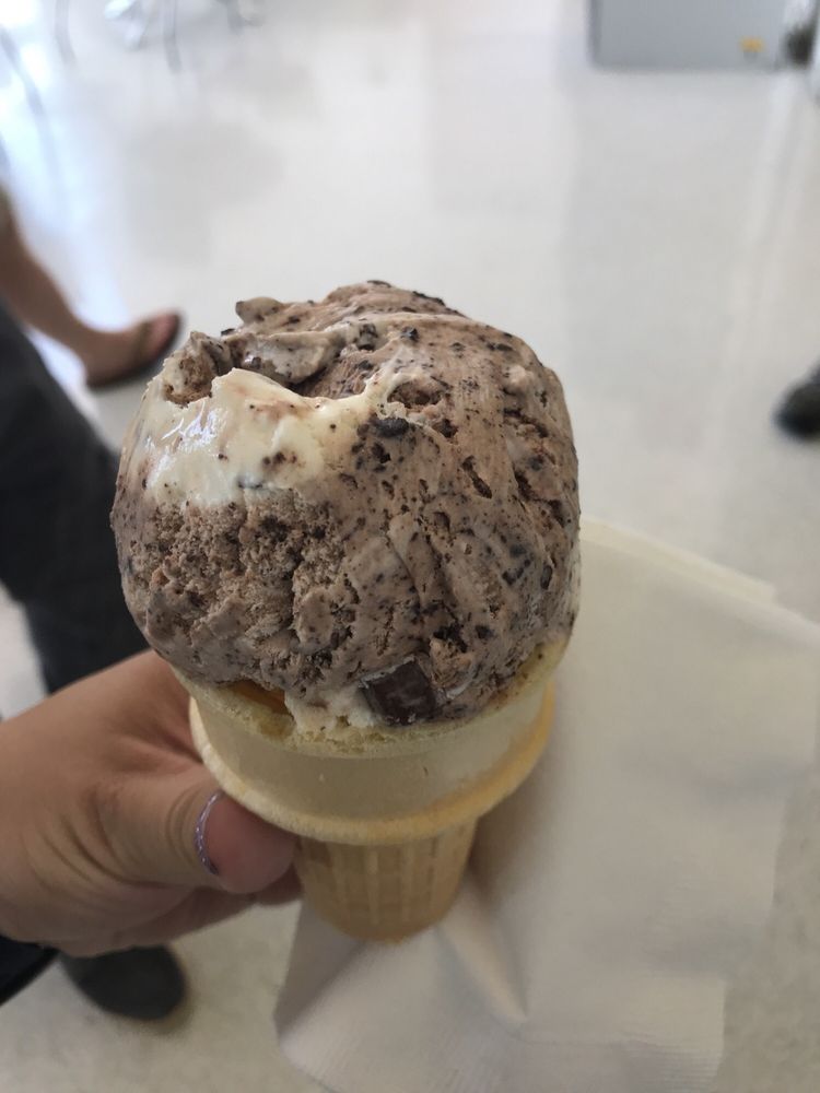 Common Grounds Cafe & Creamery