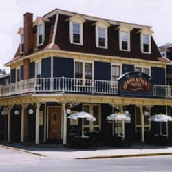 Basin Street Hotel 43 Photos 23 Reviews American Traditional Photo Of Basin Street Hotel Kutztown Pa United States
