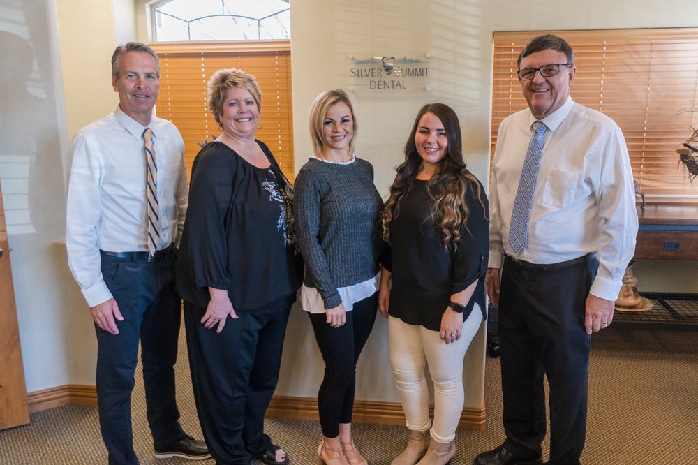 image of business Silver Summit Dental