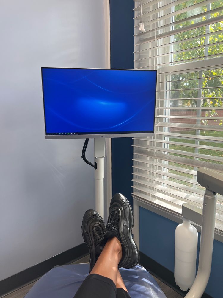 image of business Alencar Family Dentistry