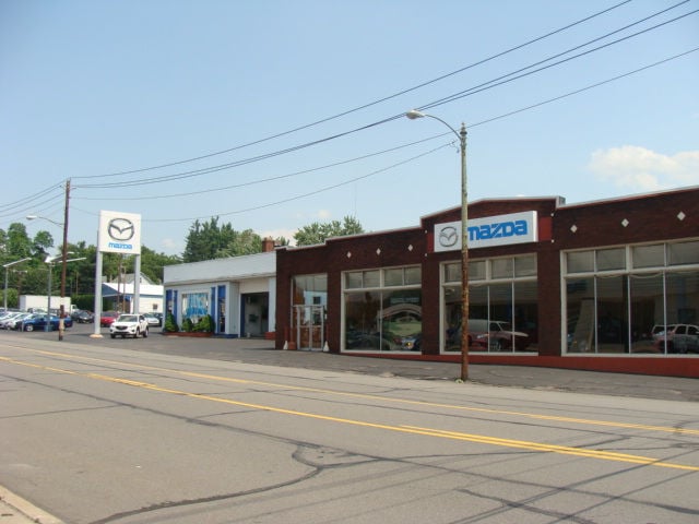 Kelly Mazda