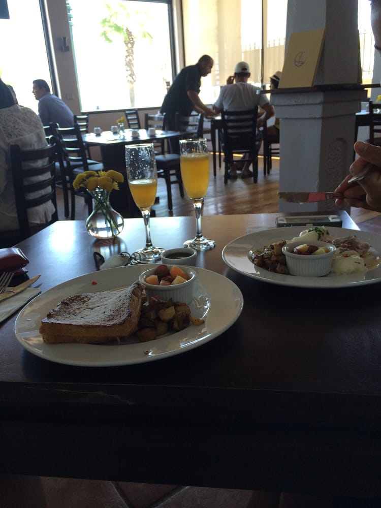 Borjas Restaurant Breakfast & Brunch 94 Avenida Las Nereidas, Catano, Puerto Rico