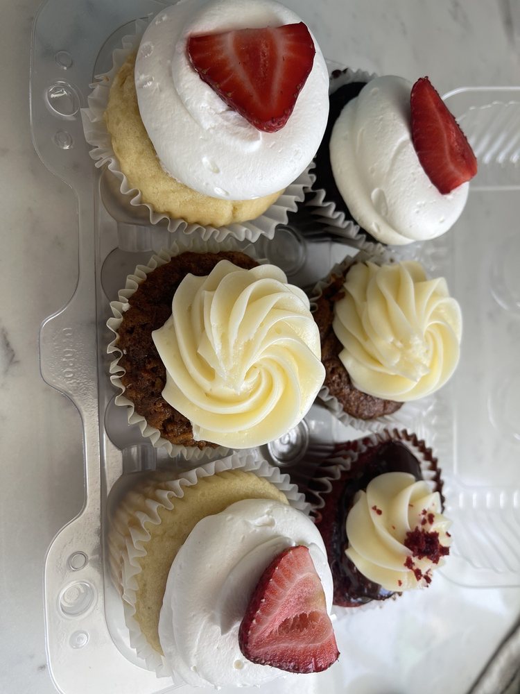 Dolly Cakes and Supplies