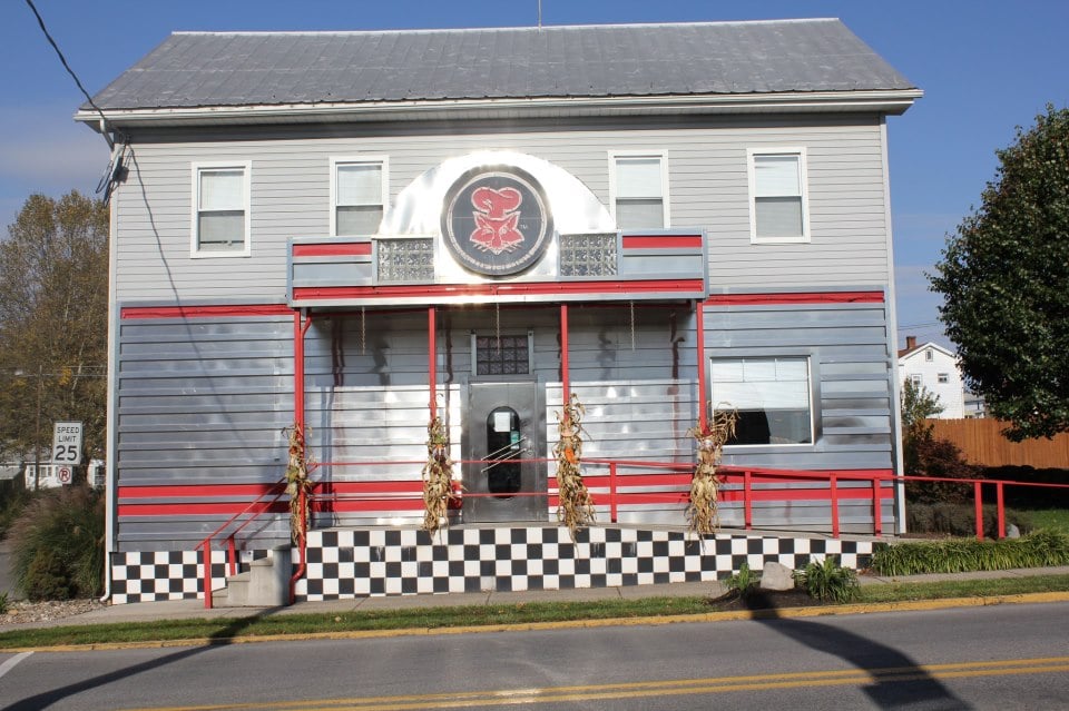 Fox’s Pizza Den 11 Photos Pizza 128 W Allegheny St, Martinsburg