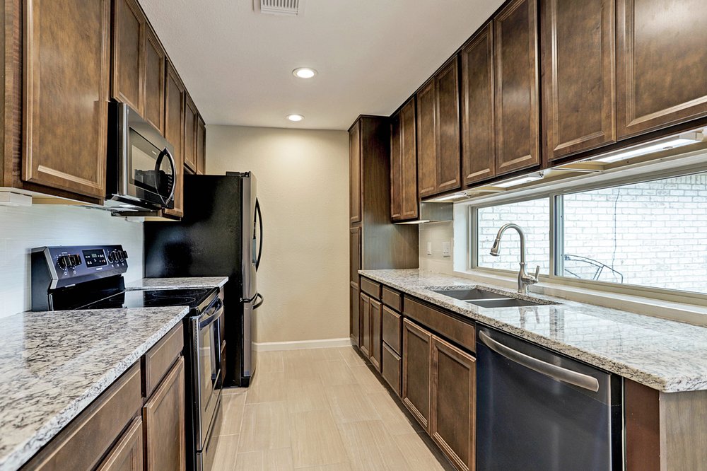 Ashly Kirkland - Realtor, Real Broker LLC