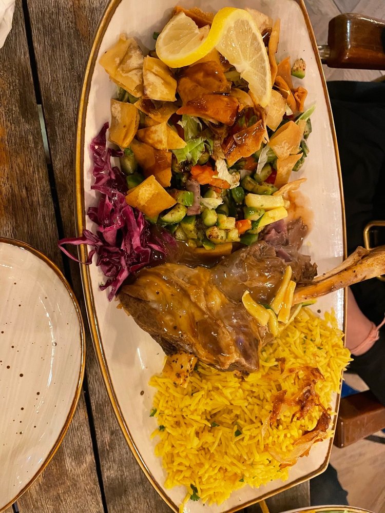 LaPasha Lounge & Grill
