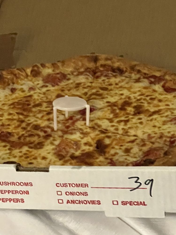 Scustie's Super Pizza