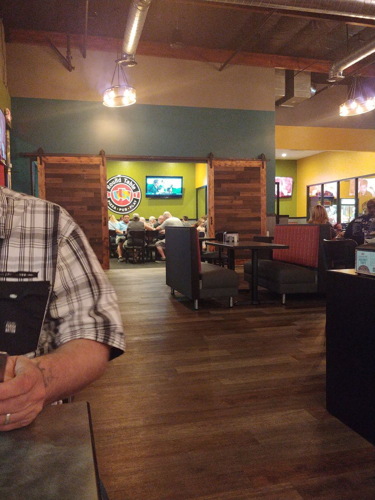 Round Table Clubhouse 51 Photos 63 Reviews