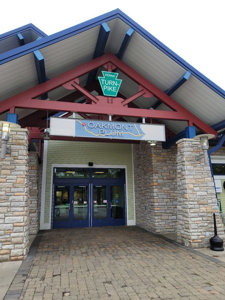 Oakmont Service Plaza