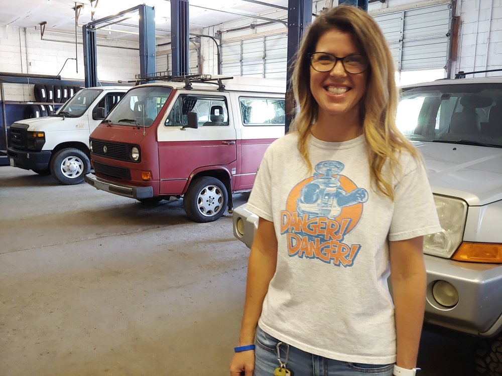 Gene's Tire & Autocare Specialist