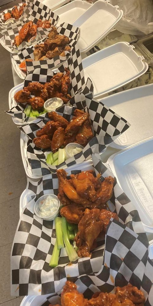 Shooters Neighborhood Bar & Grill