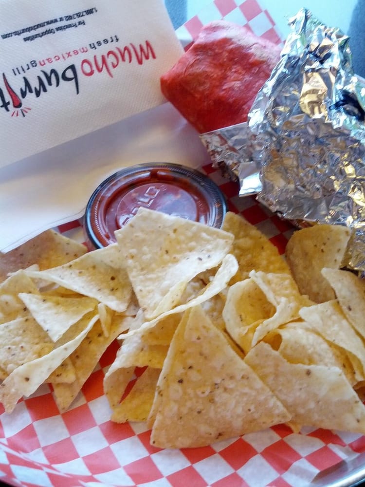 Mucho Burrito 16 Reviews Mexican 66 Crowfoot Terrace NW, Calgary